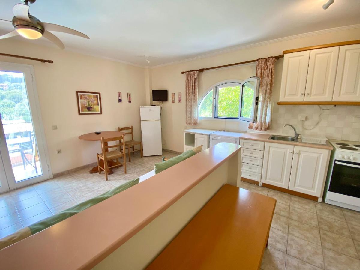 Villa Rosalia Apartments & Studios With Pool By Hotelius Corfu  Zewnętrze zdjęcie