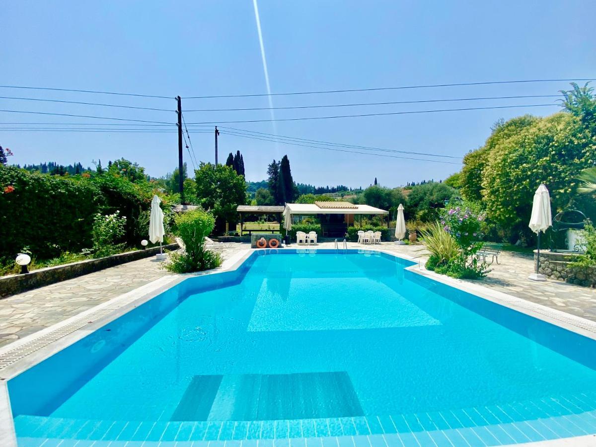 Villa Rosalia Apartments & Studios With Pool By Hotelius Corfu  Zewnętrze zdjęcie