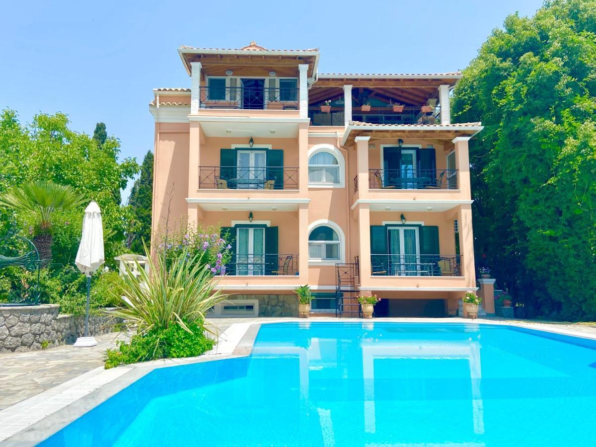 Villa Rosalia Apartments & Studios With Pool By Hotelius Corfu  Zewnętrze zdjęcie